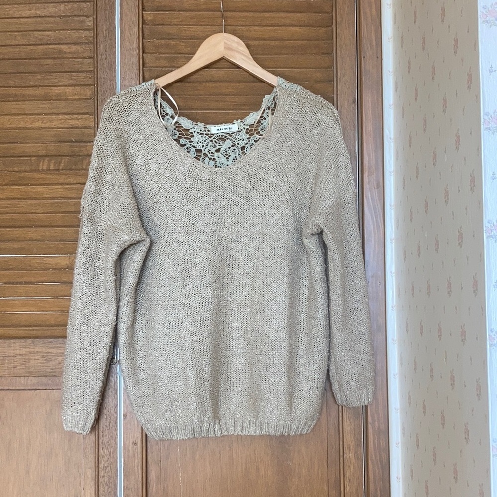 Miracle USA women’s sweater